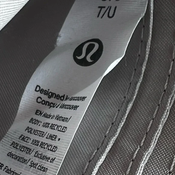 Lululemon Beige Wristlet Pouch + Never Lost Keychain Strap - Picture 8 of 12